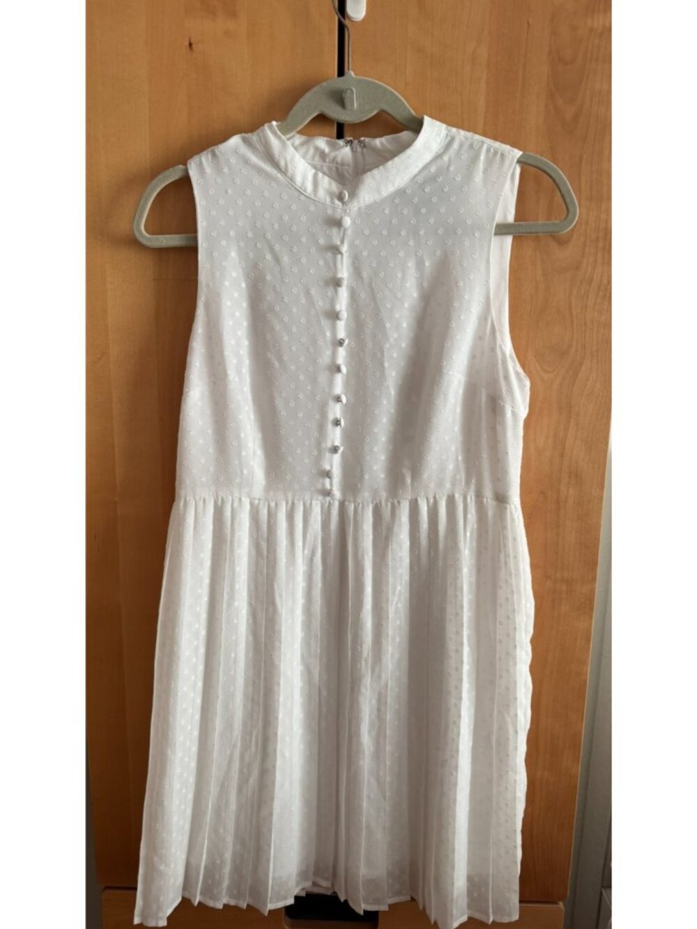 ModCloth Womens Dress White Swiss Dot Pleated Fit Flare Mock Neck Sleeveless M